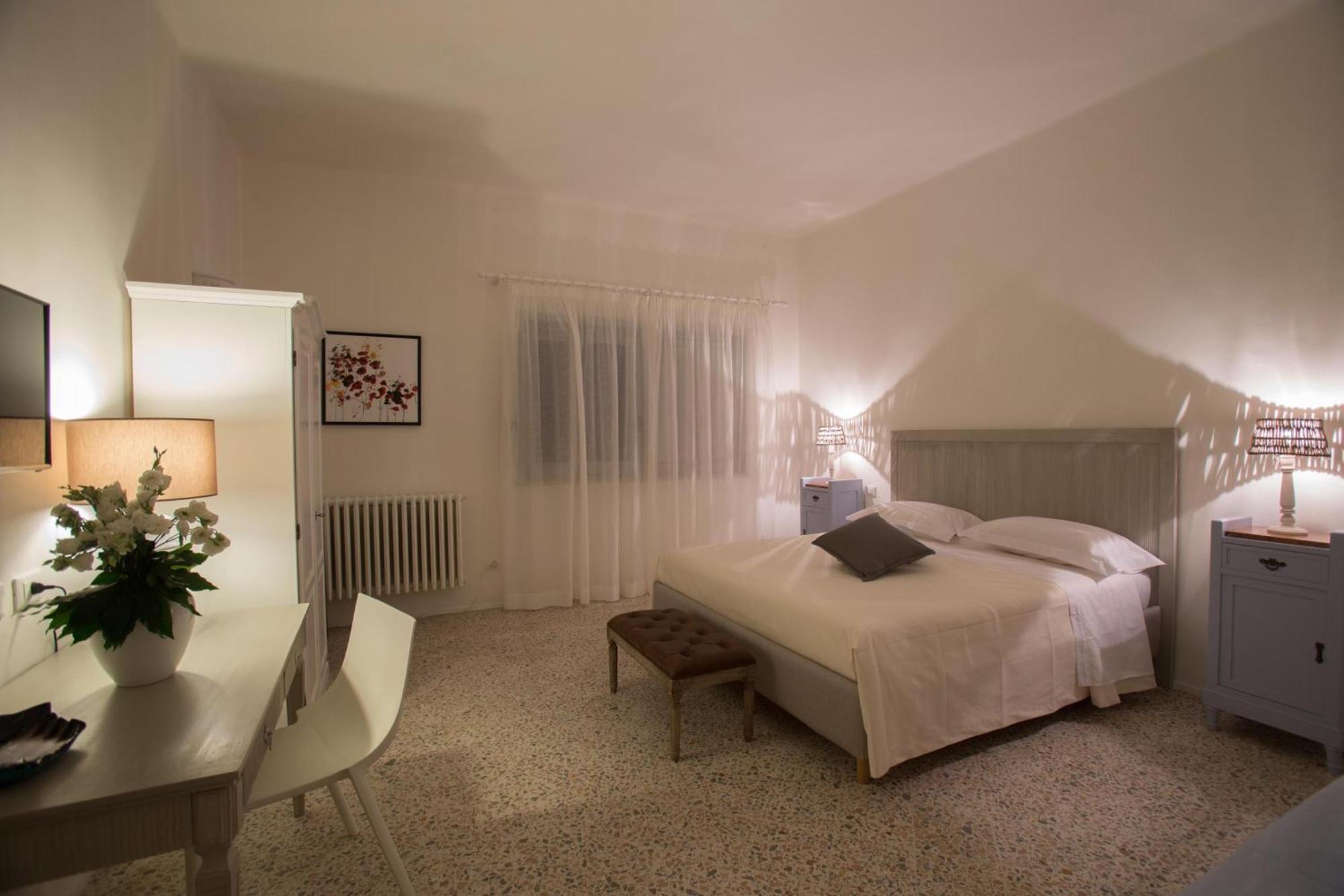 Li Pappi Antico Casale Bed & Breakfast Galatina Room photo