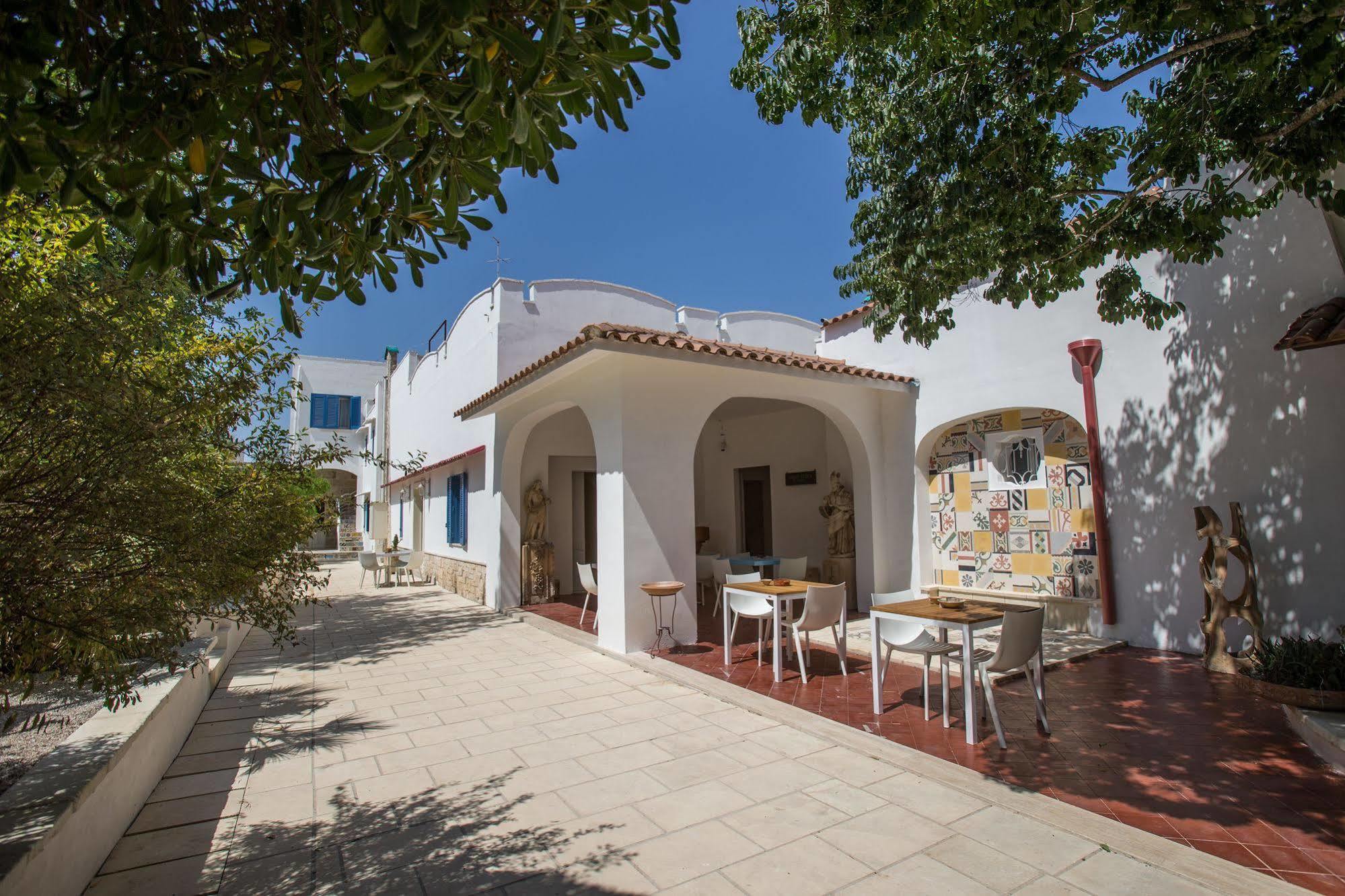 Li Pappi Antico Casale Bed & Breakfast Galatina Exterior photo
